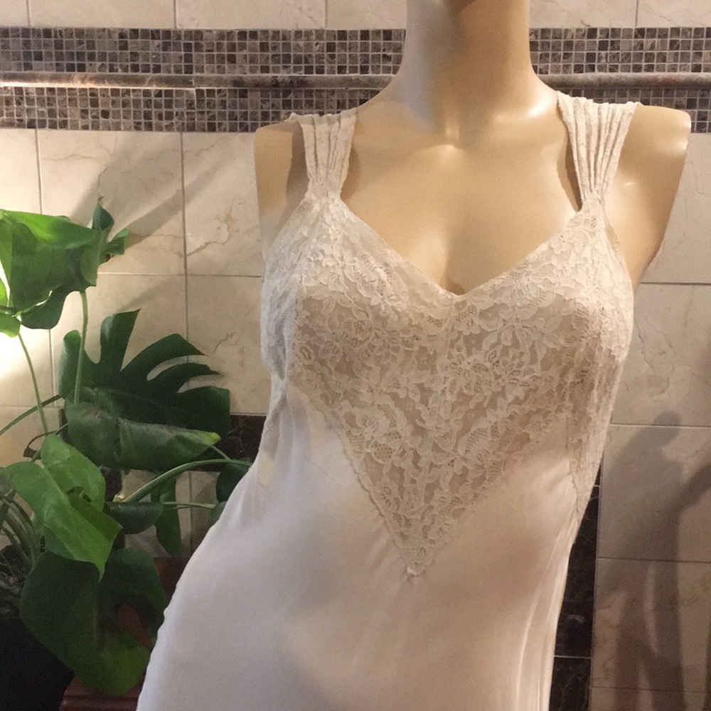 ❌ SOLD❌ Sexy vintage nightgown or slip